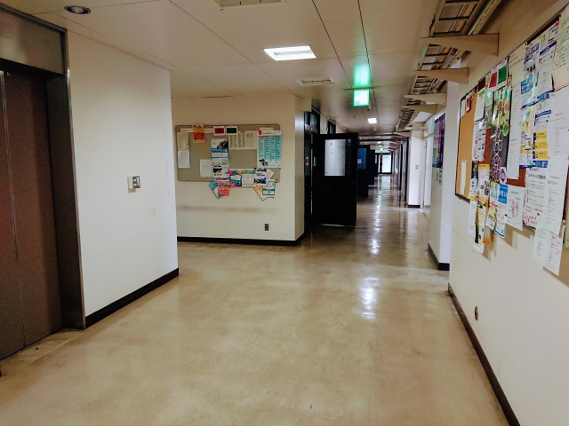 改修前の廊下